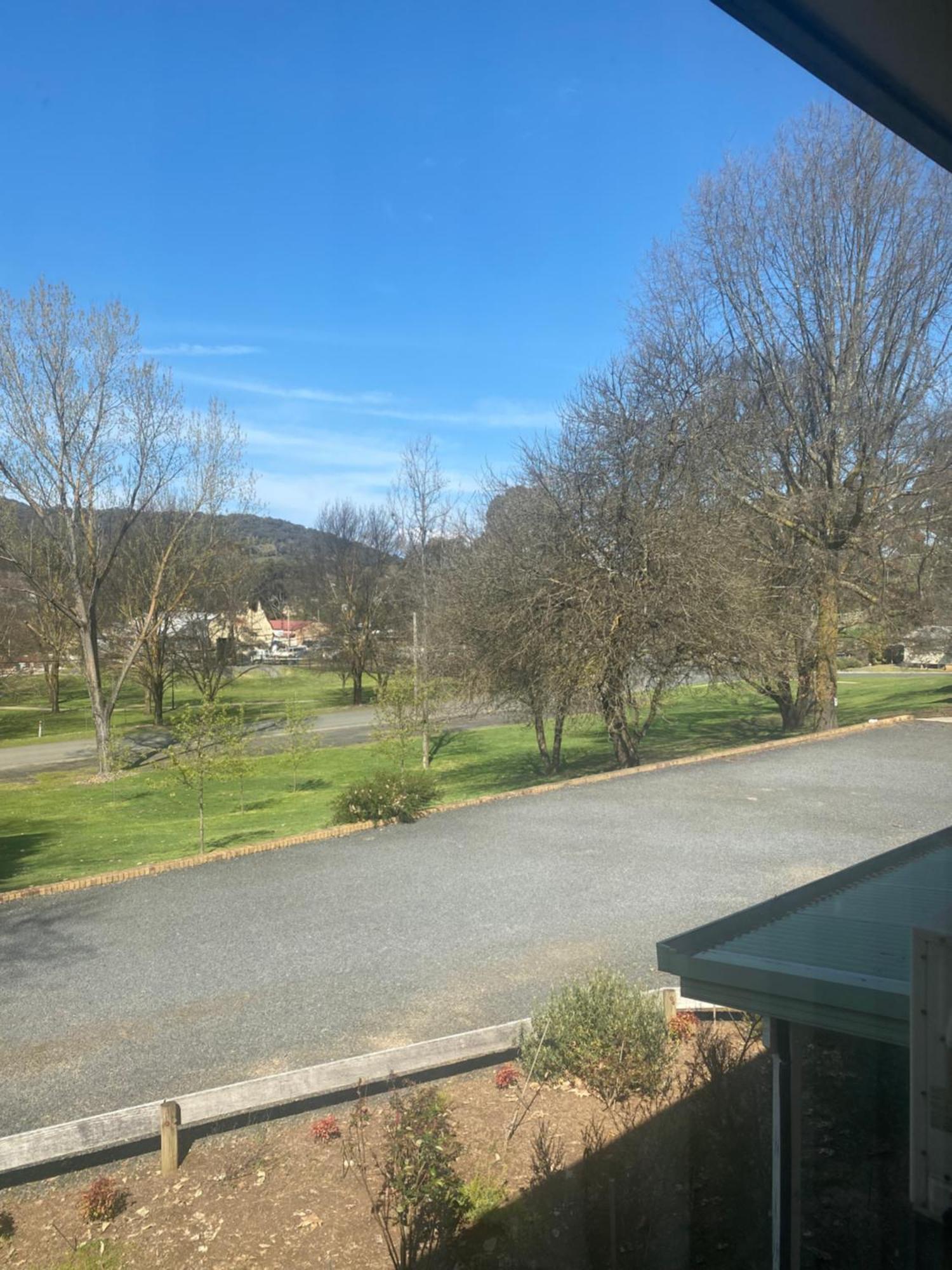 Tumbarumba Motel & Elms Restaurant 외부 사진