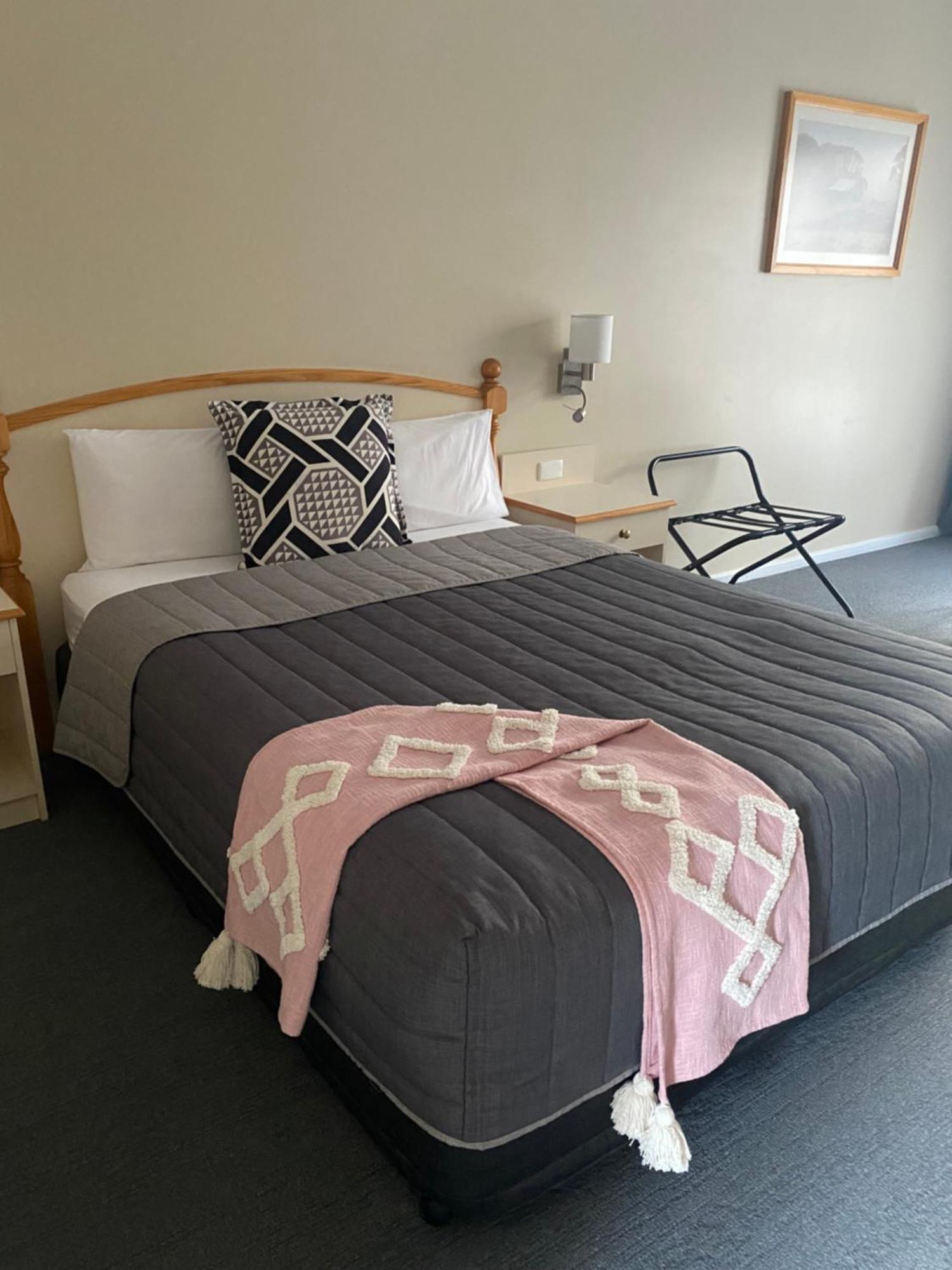 Tumbarumba Motel & Elms Restaurant 외부 사진